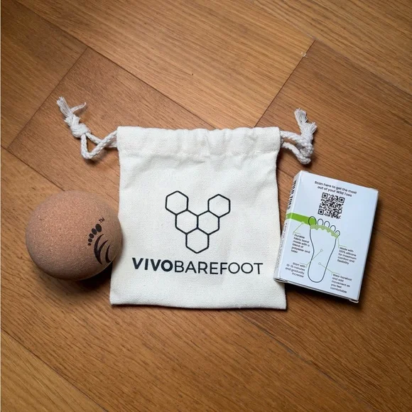 Vivo barefoot Natural Cork Massage Ball & Wild Toes Set New - Picture 2 of 11